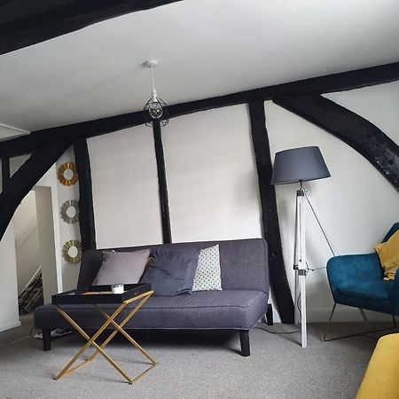 Grade I Listed Luxury Apartment In Hertfordshire Ware Habitación foto